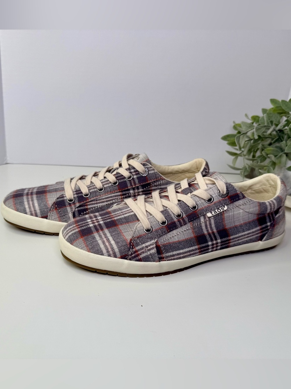 Taos Star Grey Plaid Canvas Lace Up Low Top Comfort Sneakers Women's Size 11